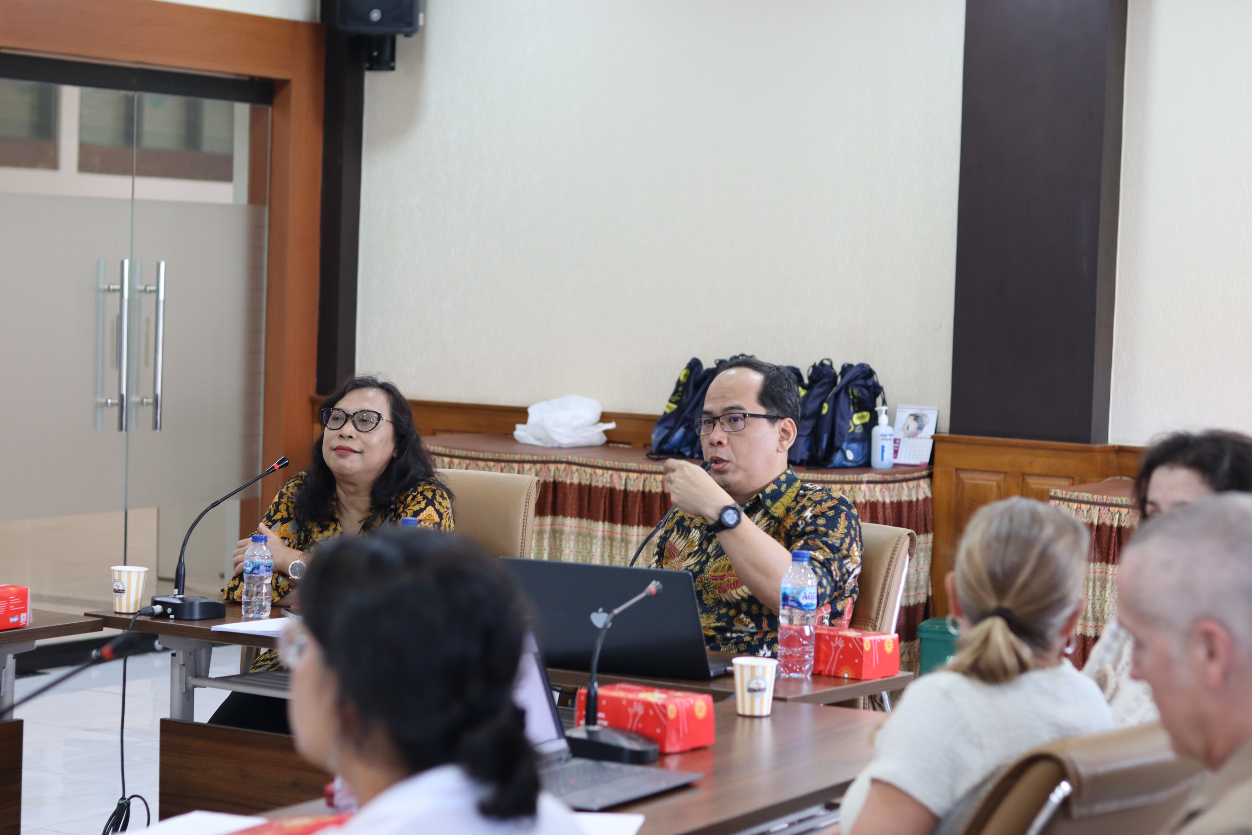 Cross-Cultural Understanding between Indonesia and the United States