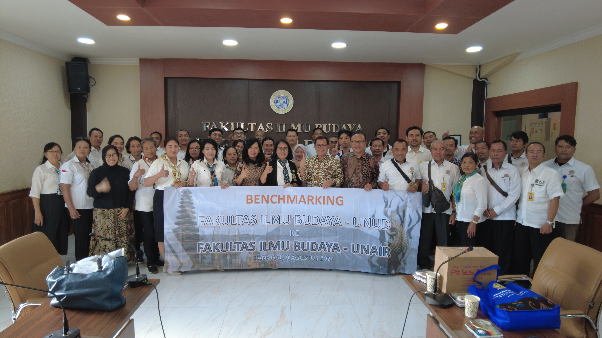 FIB UNAIR Welcomes Visit from FIB Udayana University